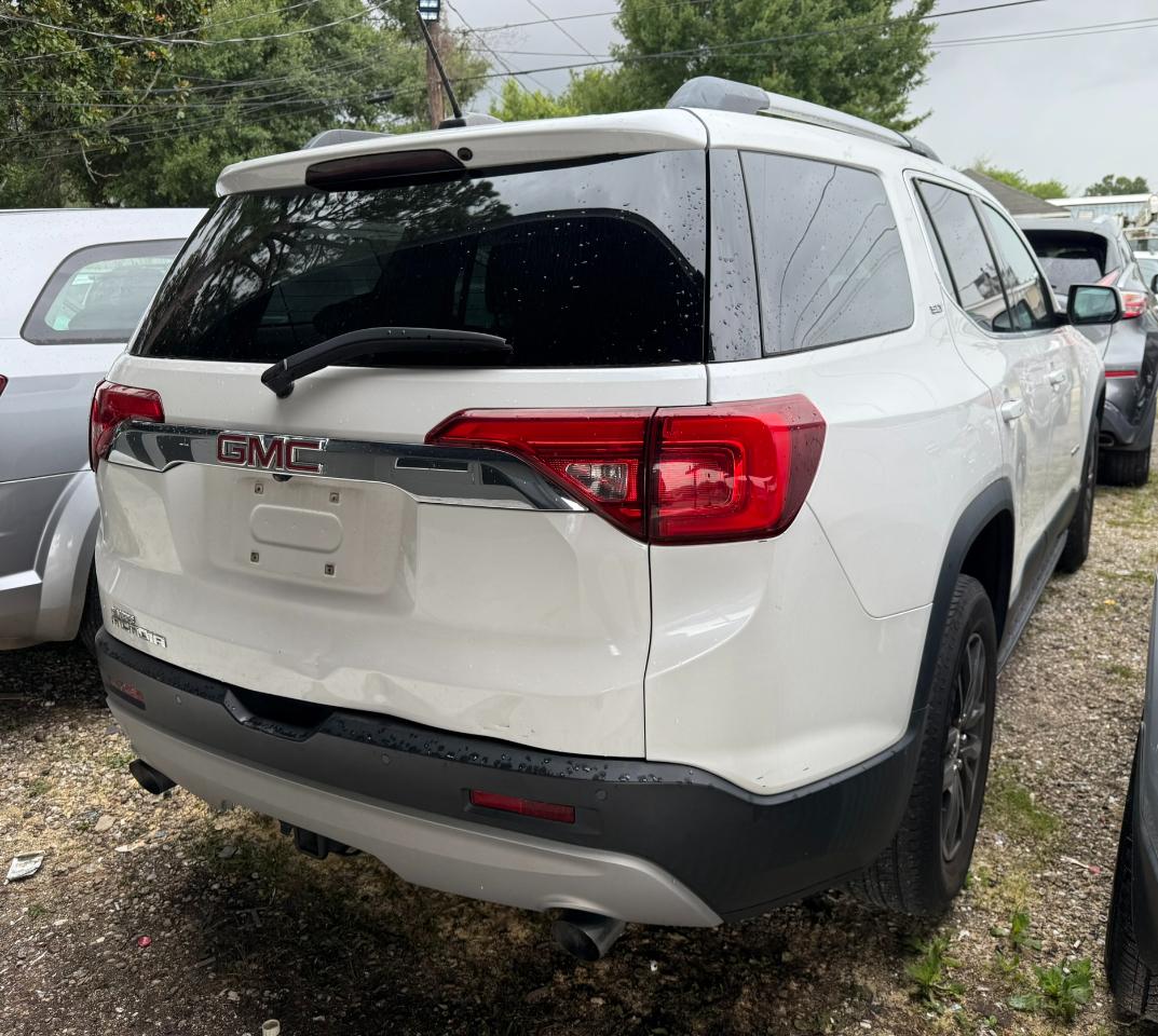 GMC Acadia FWD 4dr SLT w/SLT-1 2017