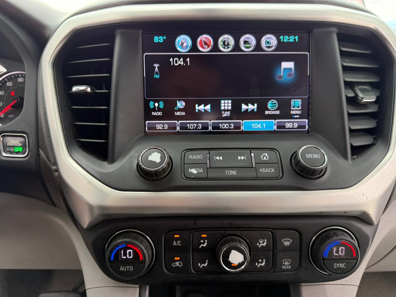 GMC Acadia FWD 4dr SLT w/SLT-1 2017