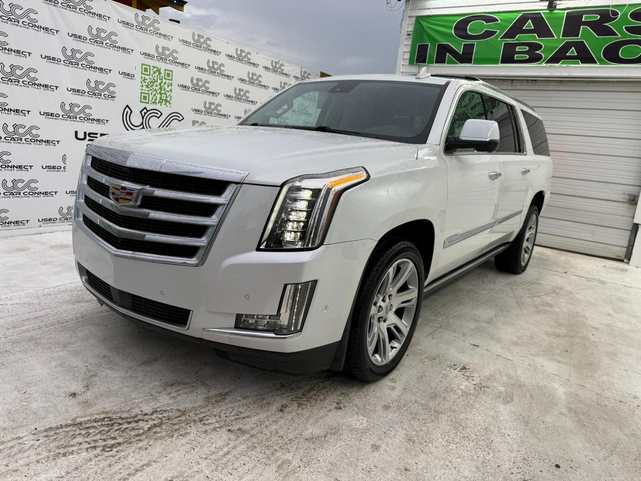 Cadillac Escalade ESV 2WD 4dr Premium Luxury 2018