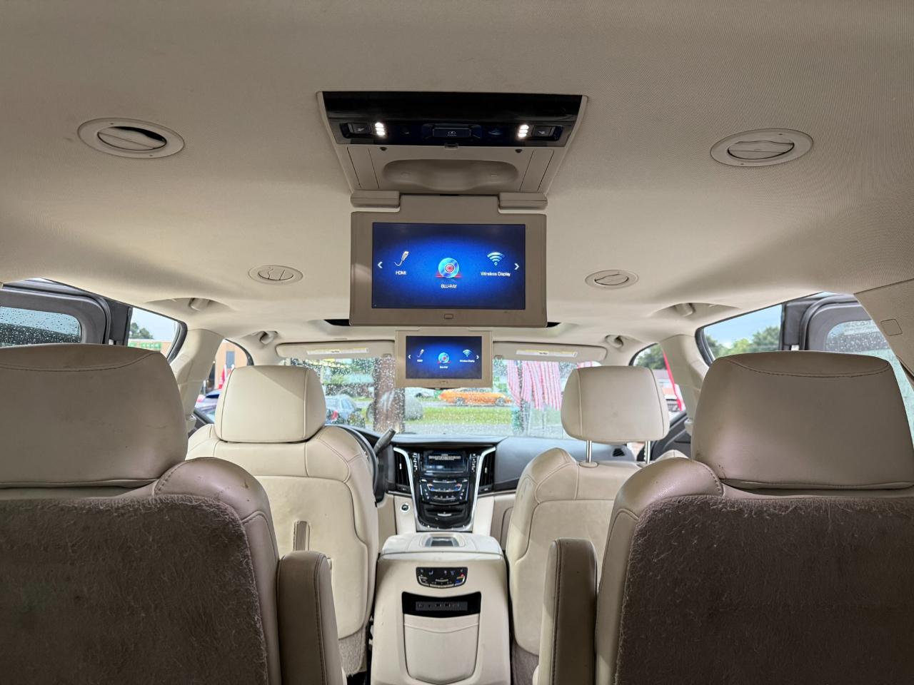 Cadillac Escalade ESV 2WD 4dr Premium Luxury 2018