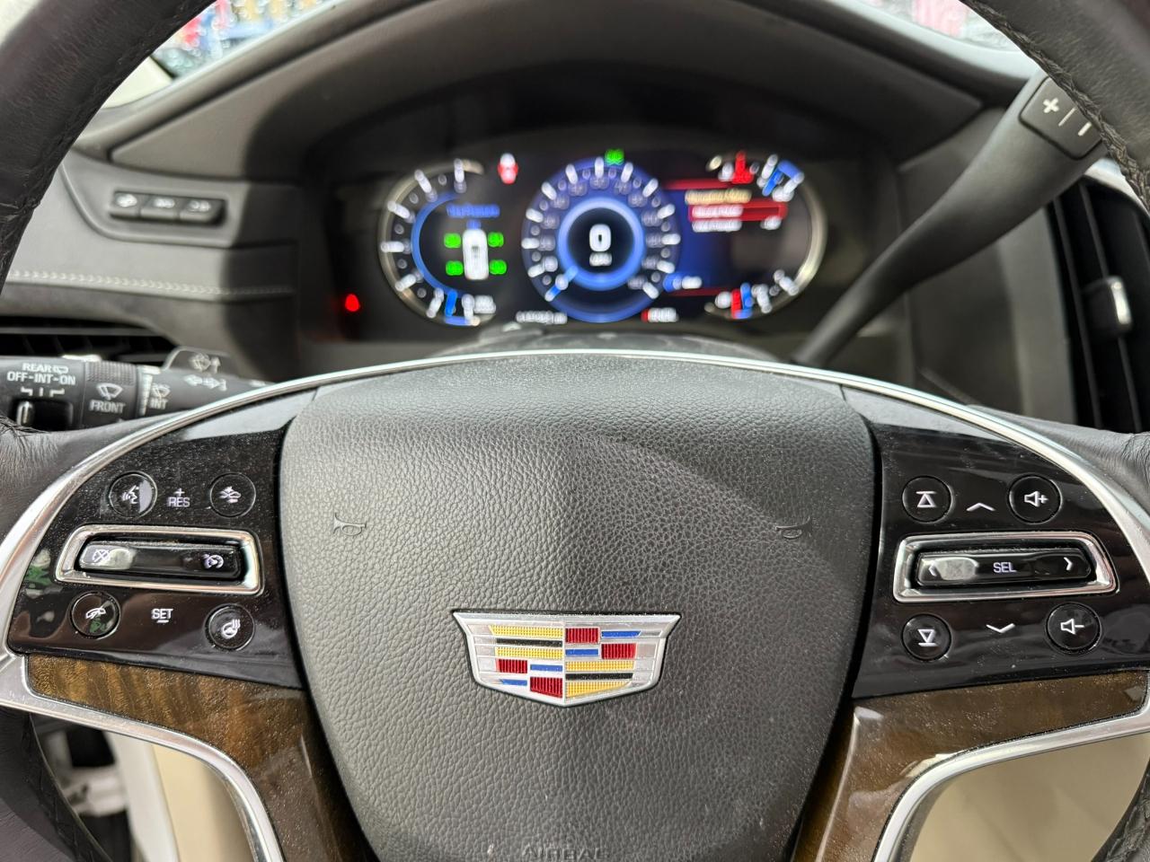 Cadillac Escalade ESV 2WD 4dr Premium Luxury 2018