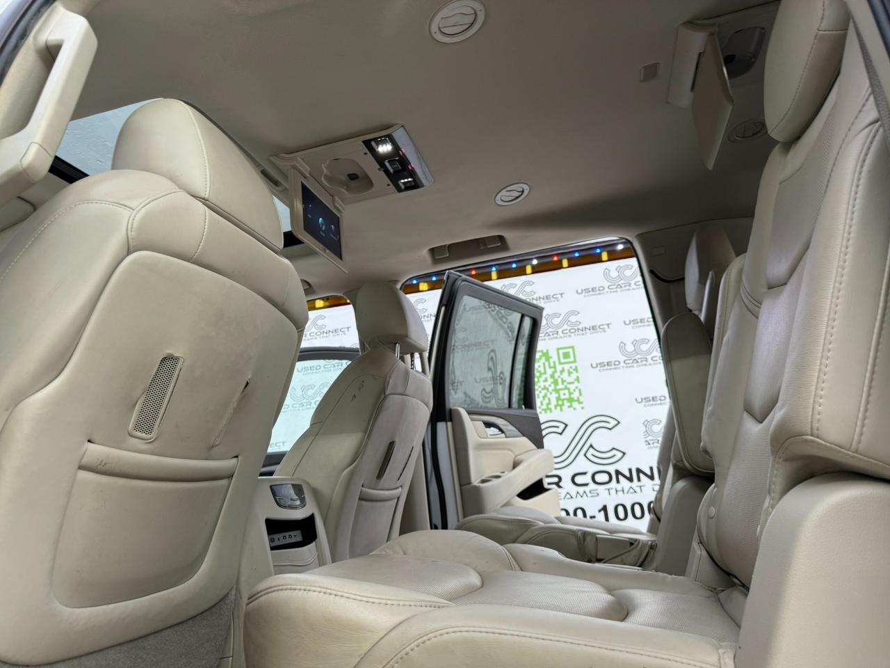 Cadillac Escalade ESV 2WD 4dr Premium Luxury 2018