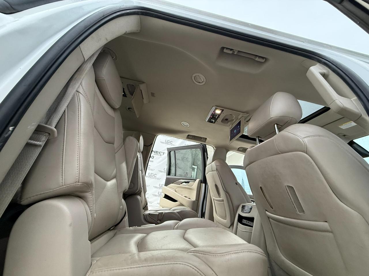 Cadillac Escalade ESV 2WD 4dr Premium Luxury 2018