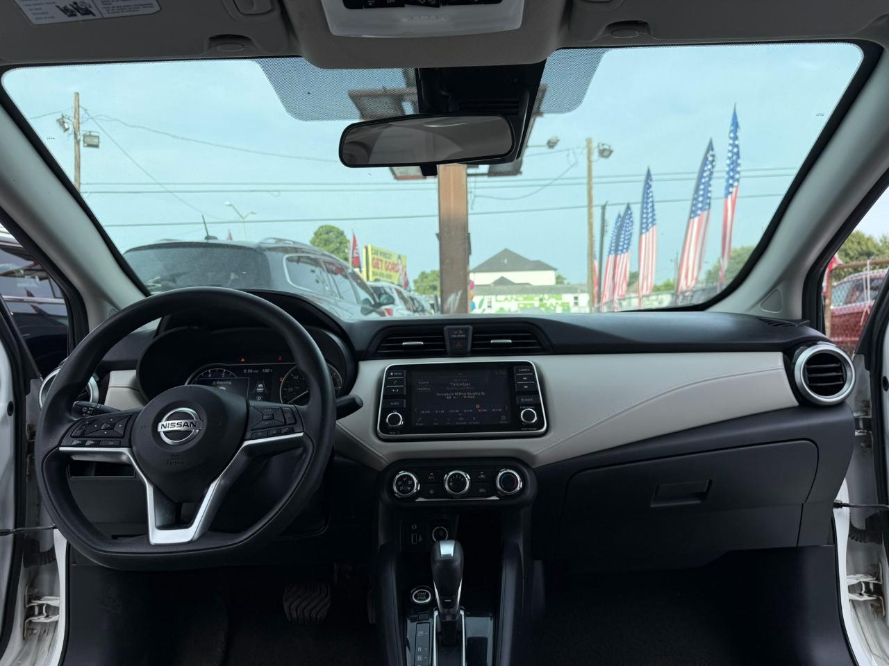 Nissan Versa SV CVT 2021