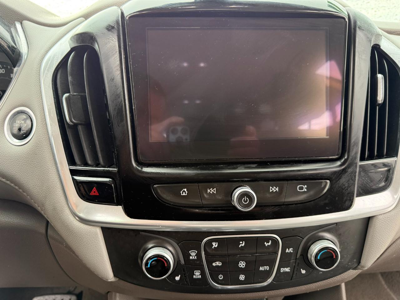 Chevrolet Traverse FWD 4dr LT Cloth w/1LT 2019