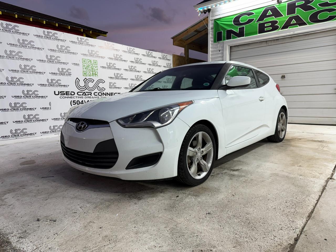 Hyundai Veloster 3dr Cpe Auto w/Black Int 2014