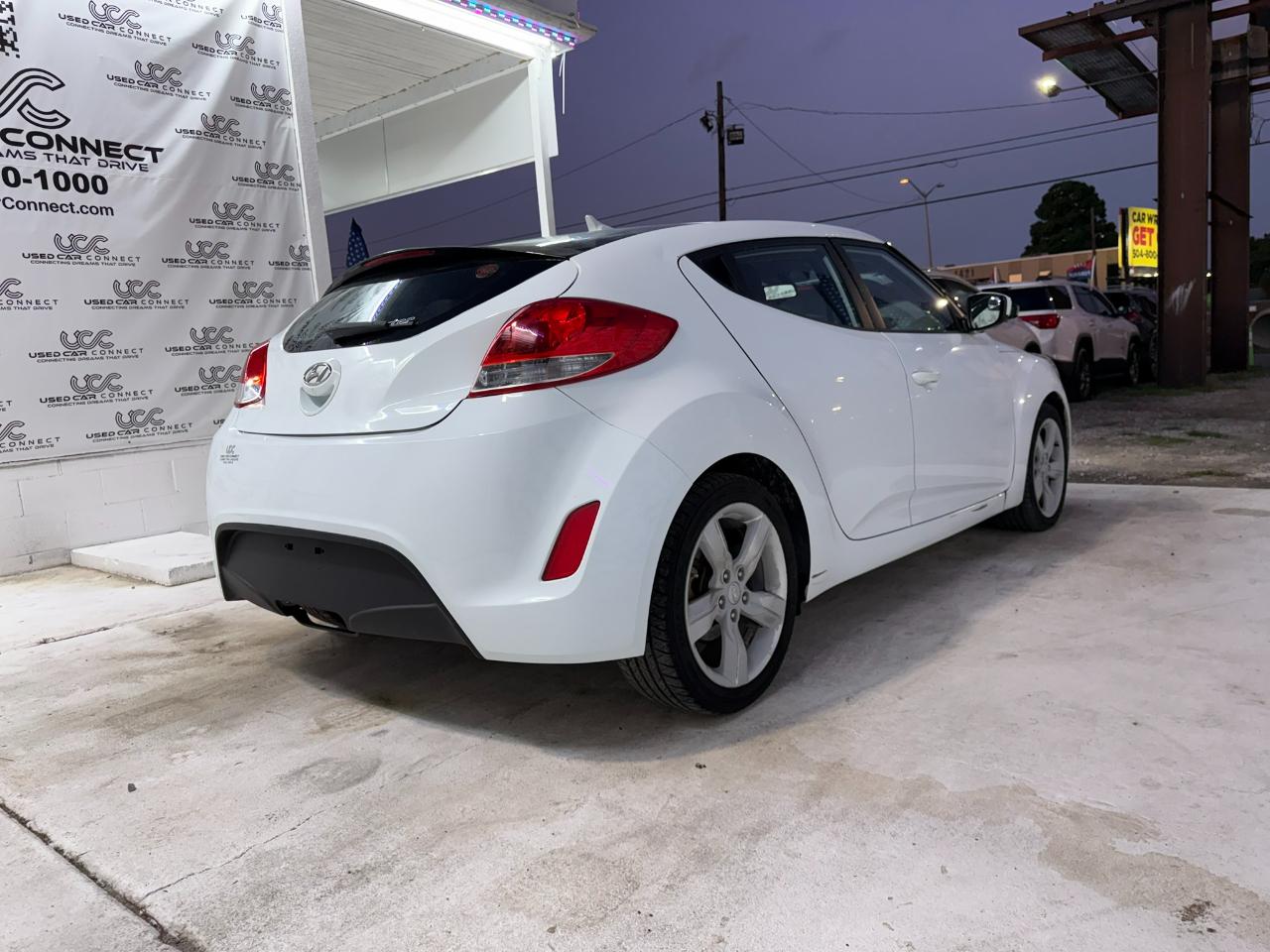 Hyundai Veloster 3dr Cpe Auto w/Black Int 2014