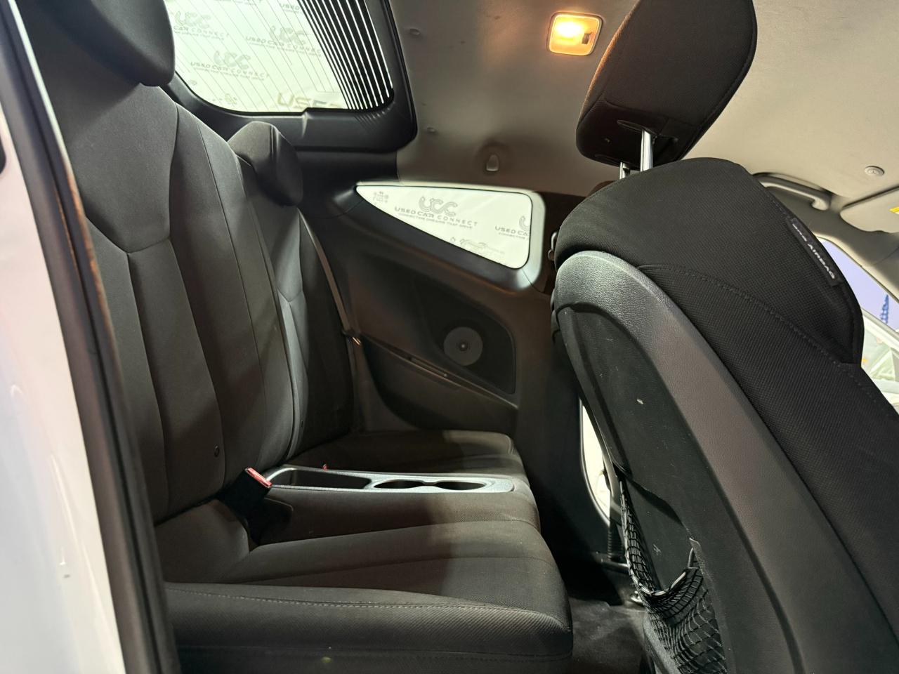 Hyundai Veloster 3dr Cpe Auto w/Black Int 2014