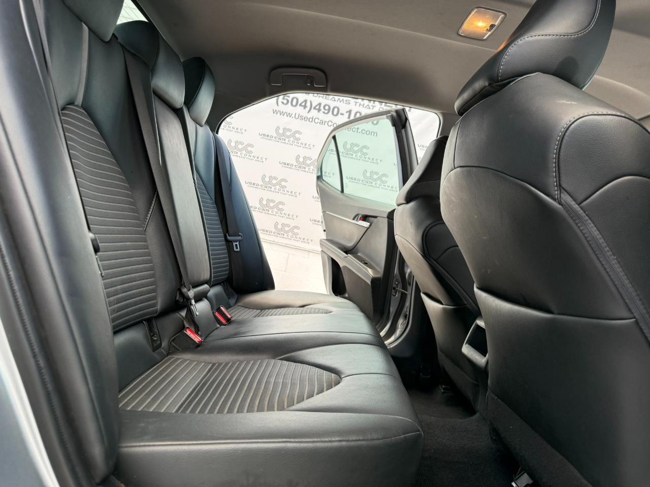 Toyota Camry Hybrid SE Nightshade CVT (Natl) 2023
