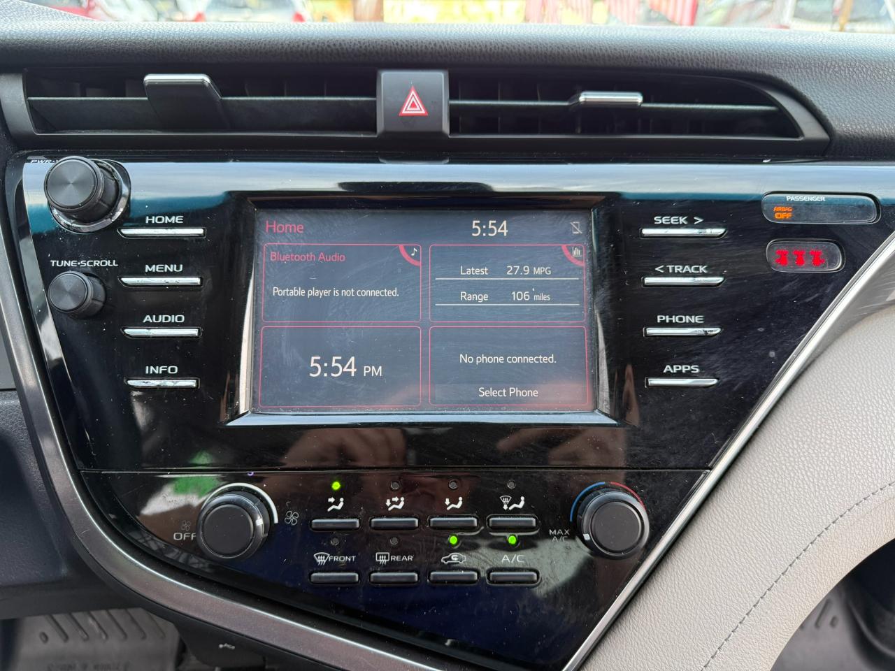 Toyota Camry XLE Auto (Natl) 2018