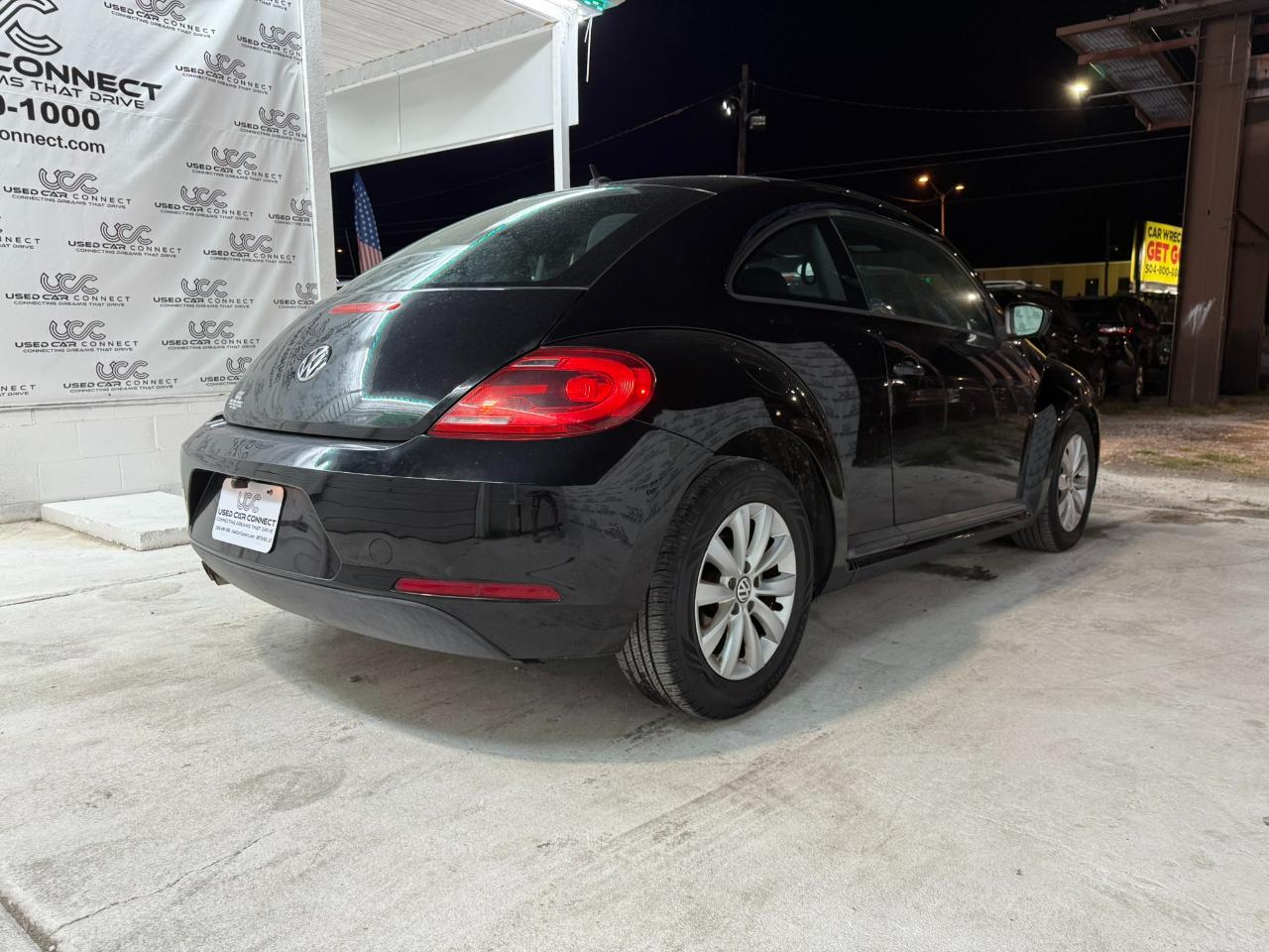 Volkswagen Beetle Coupe 2dr Auto 2.5L PZEV 2013