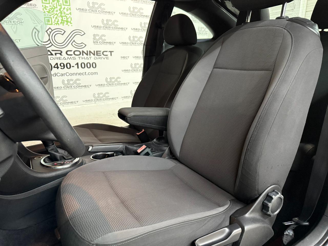 Volkswagen Beetle Coupe 2dr Auto 2.5L PZEV 2013