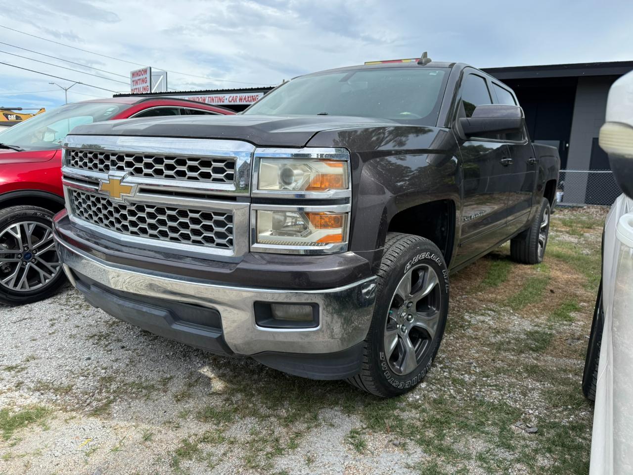 2015 Chevrolet Silverado 1500 2WD Crew Cab 143.5" LT w/1LT