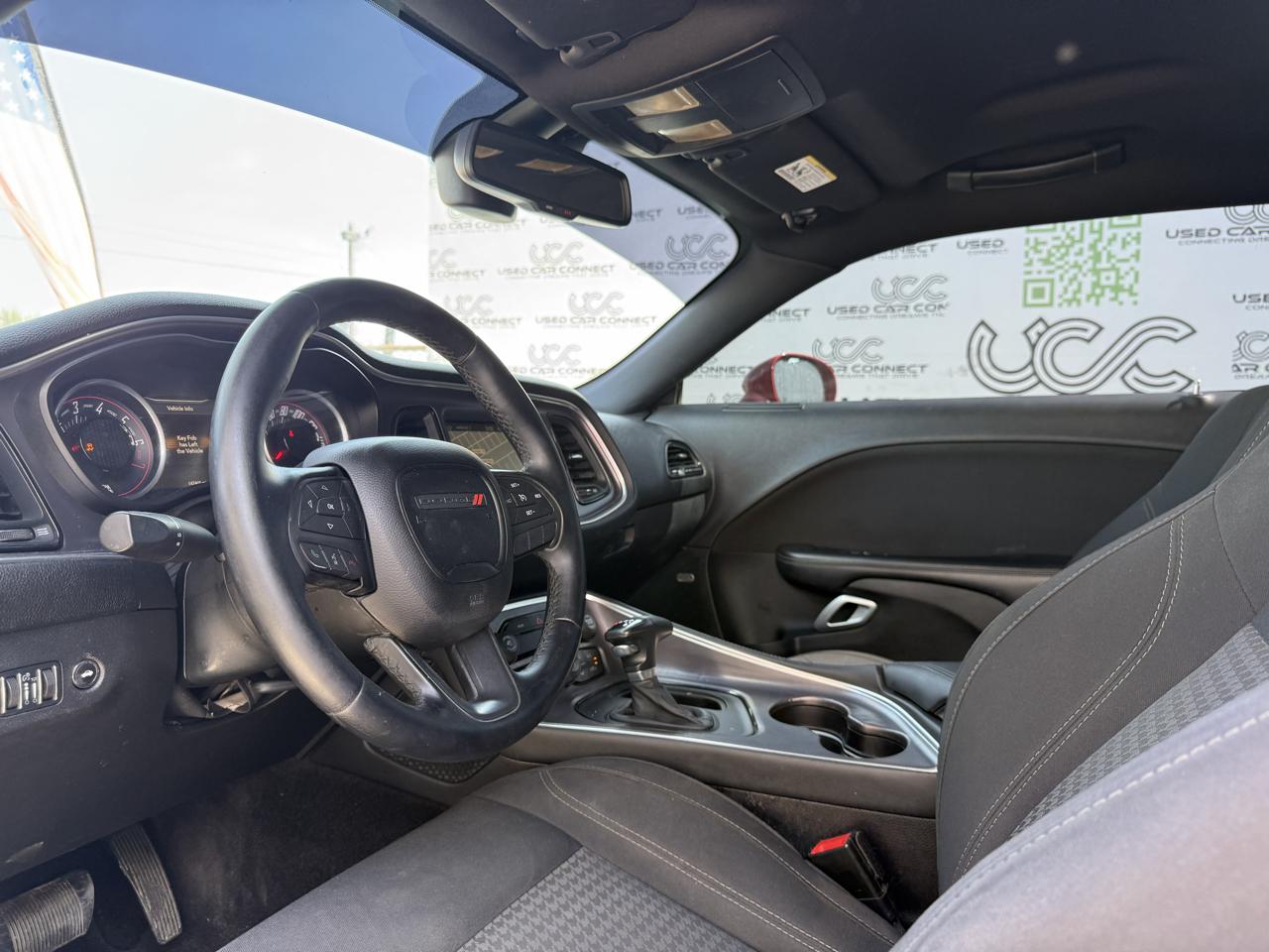 Dodge Challenger 2dr Cpe SXT 2016