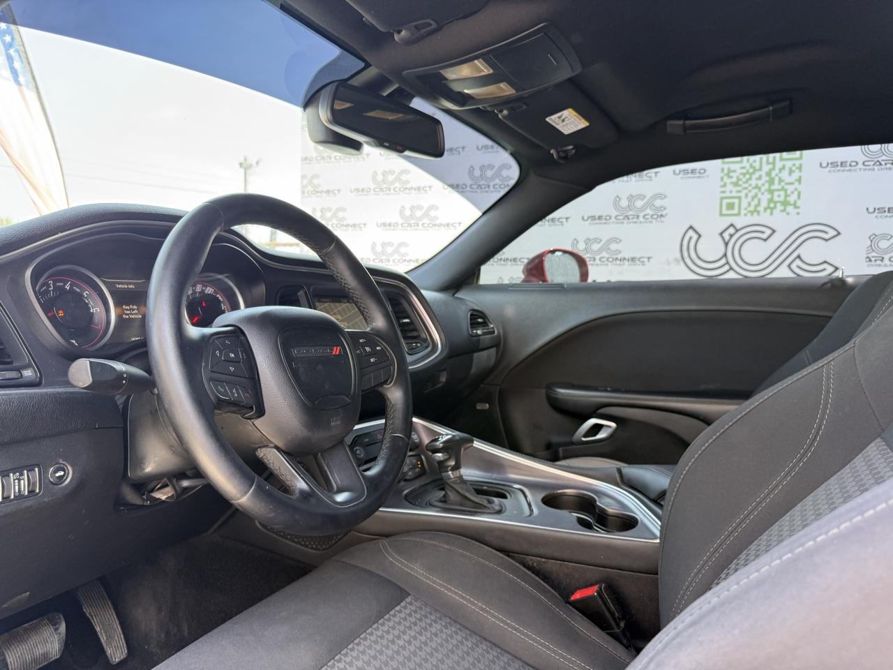 Dodge Challenger 2dr Cpe SXT 2016