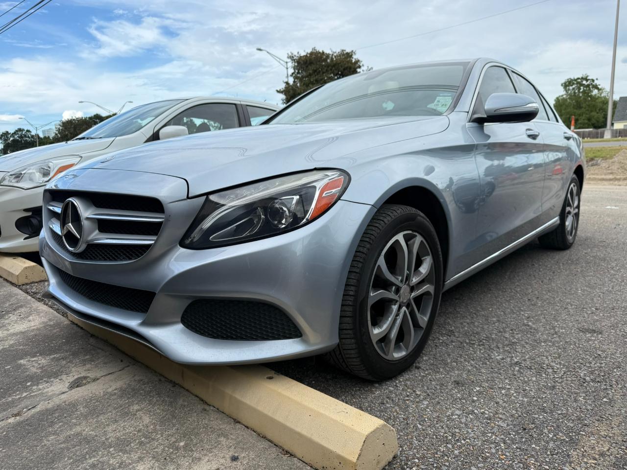 2015 Mercedes-Benz C-Class 4dr Sdn C 300 4MATIC