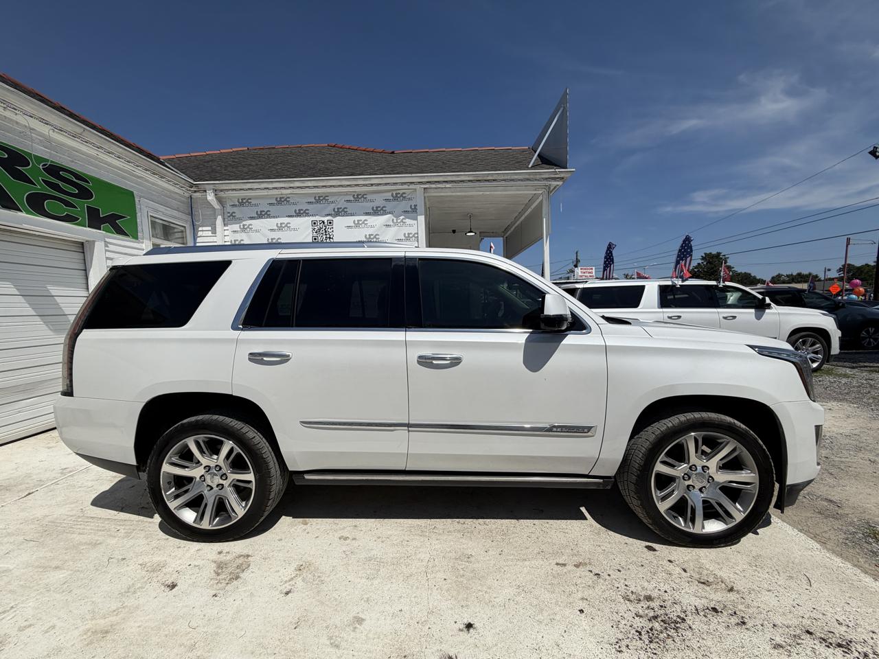 Cadillac Escalade 2WD 4dr Premium Collection 2016