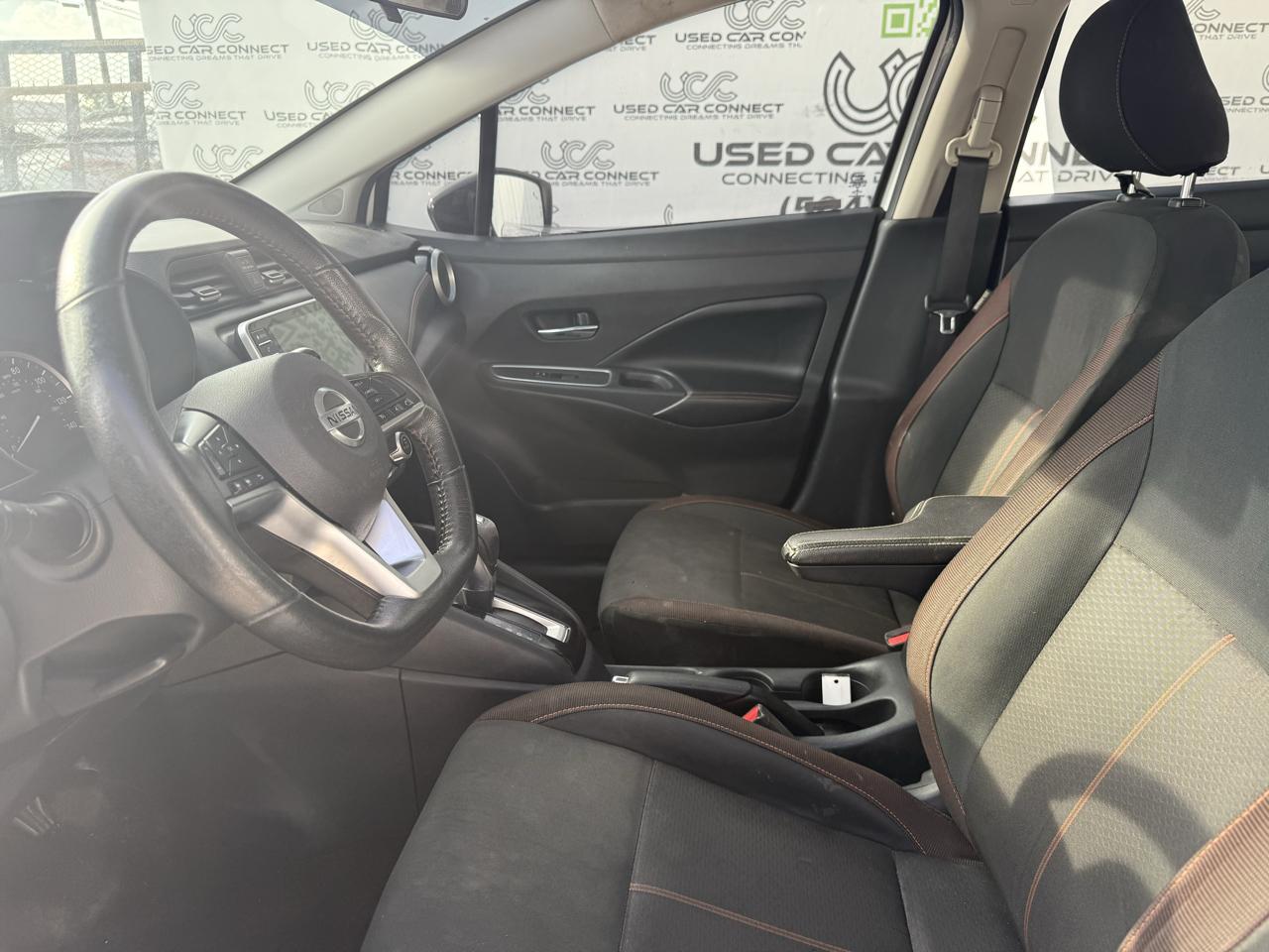 Nissan Versa SR CVT 2020