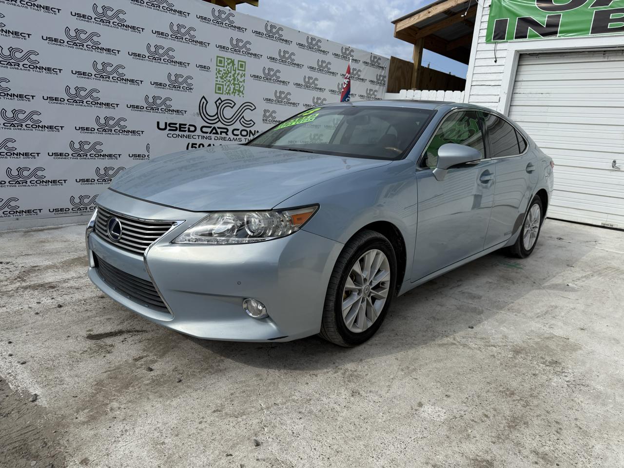 Lexus ES 300h 4dr Sdn Hybrid 2013