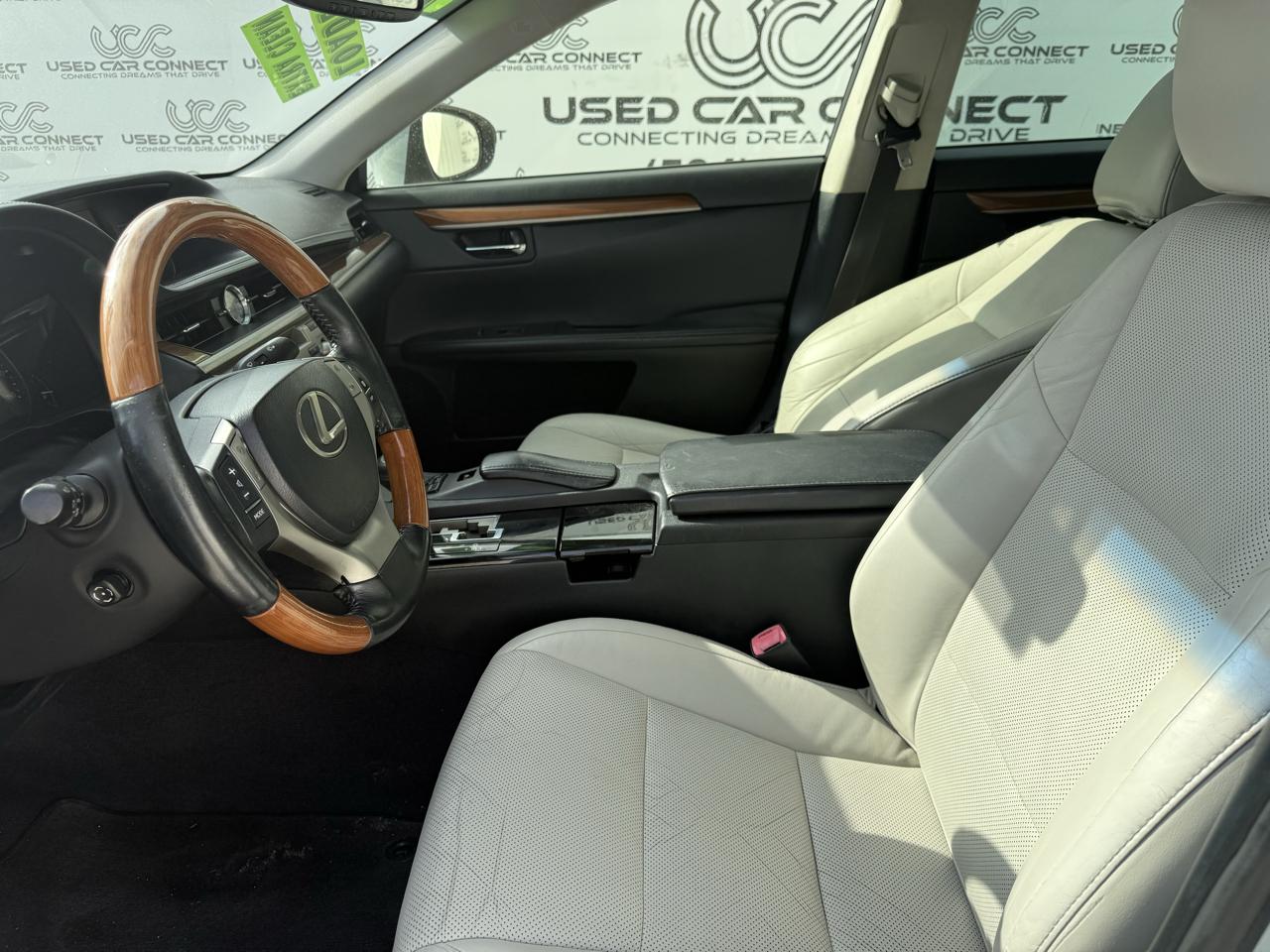 Lexus ES 300h 4dr Sdn Hybrid 2013