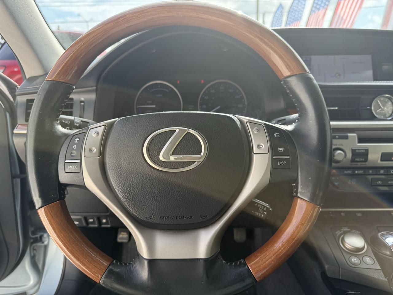 Lexus ES 300h 4dr Sdn Hybrid 2013