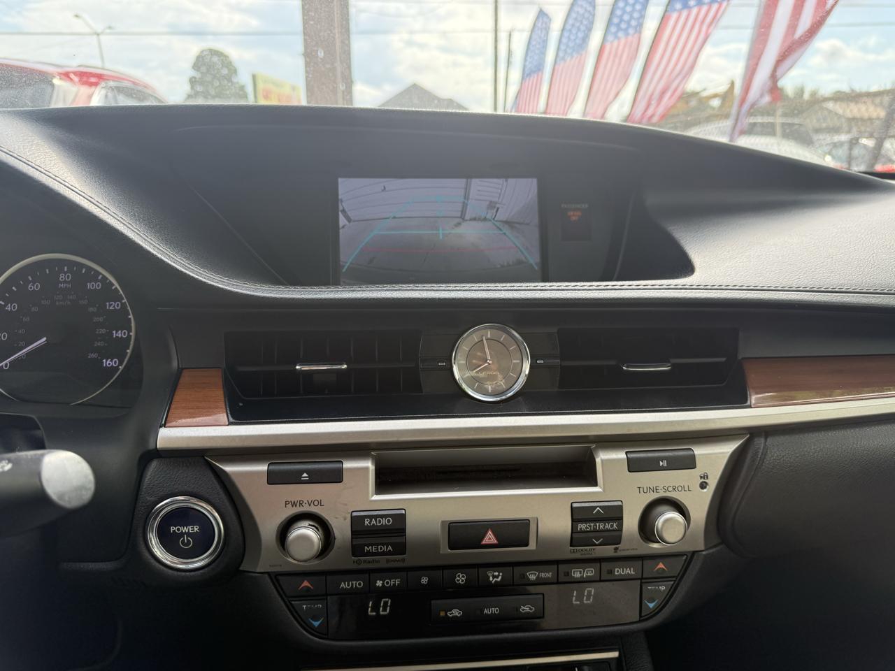 Lexus ES 300h 4dr Sdn Hybrid 2013