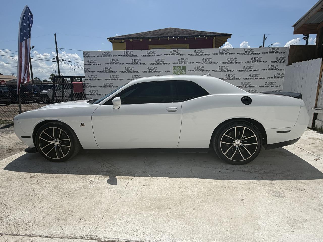 Dodge Challenger 2dr Cpe R/T Scat Pack 2016