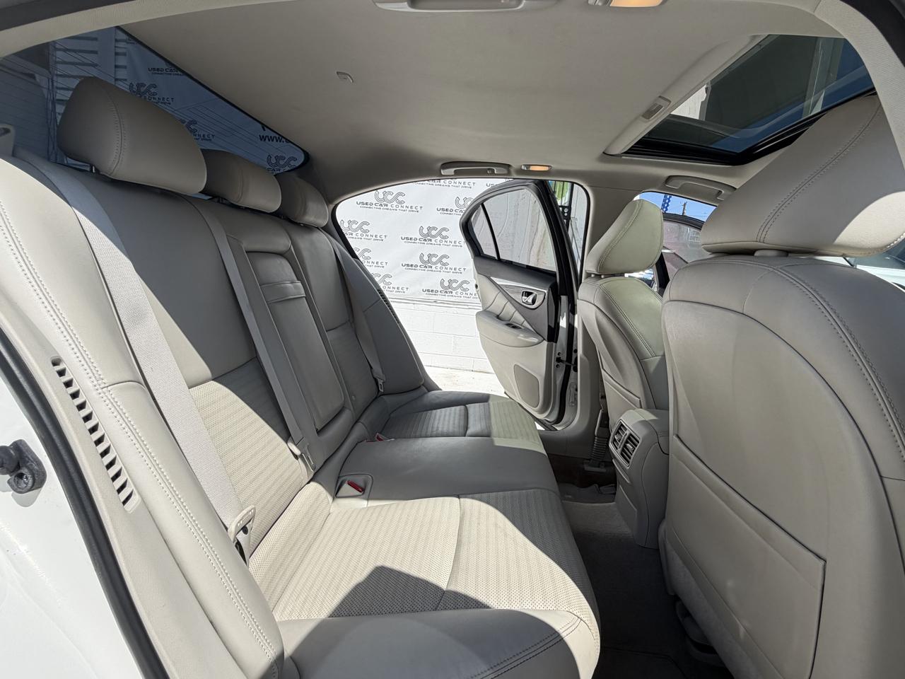 Infiniti Q50 4dr Sdn Hybrid Sport RWD 2015