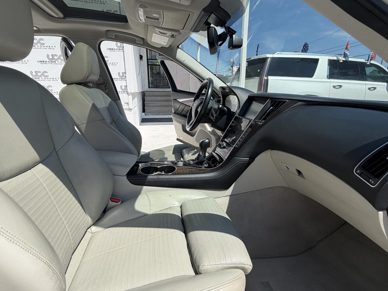 Infiniti Q50 4dr Sdn Hybrid Sport RWD 2015