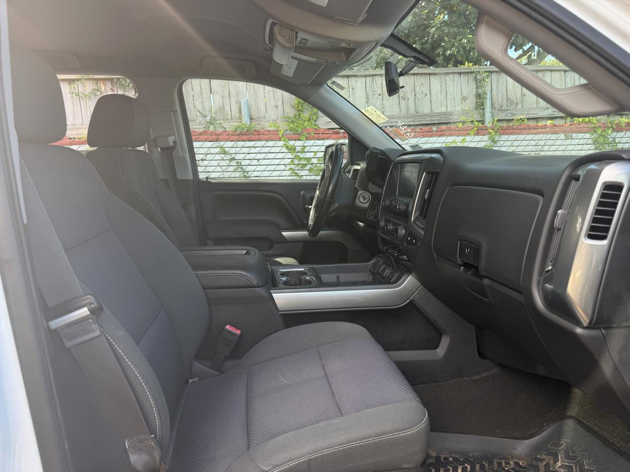 Chevrolet Silverado 1500 2WD Crew Cab 143.5" LT w/1LT 2015