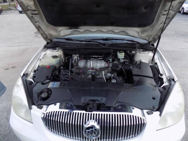 Buick Lucerne CX 2006