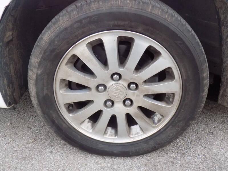 Buick Lucerne CX 2006