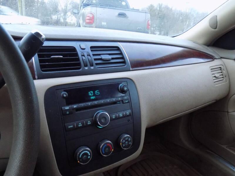 Buick Lucerne CX 2006