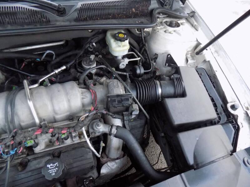 Buick Lucerne CX 2006