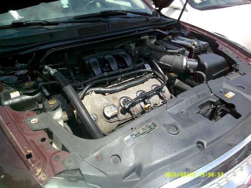 Ford Taurus SEL FWD 2010