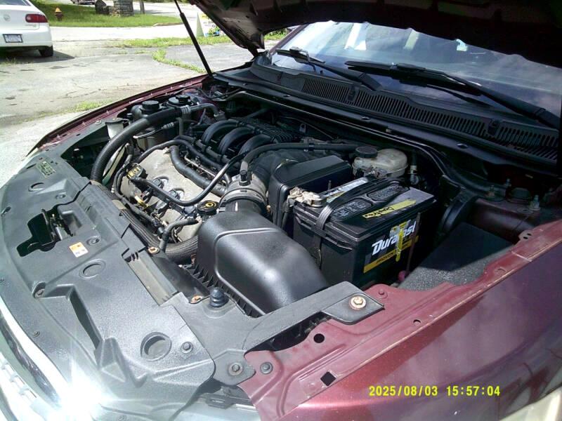 Ford Taurus SEL FWD 2010