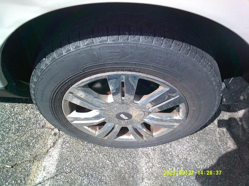 Cadillac SRX Luxury Collection 2011