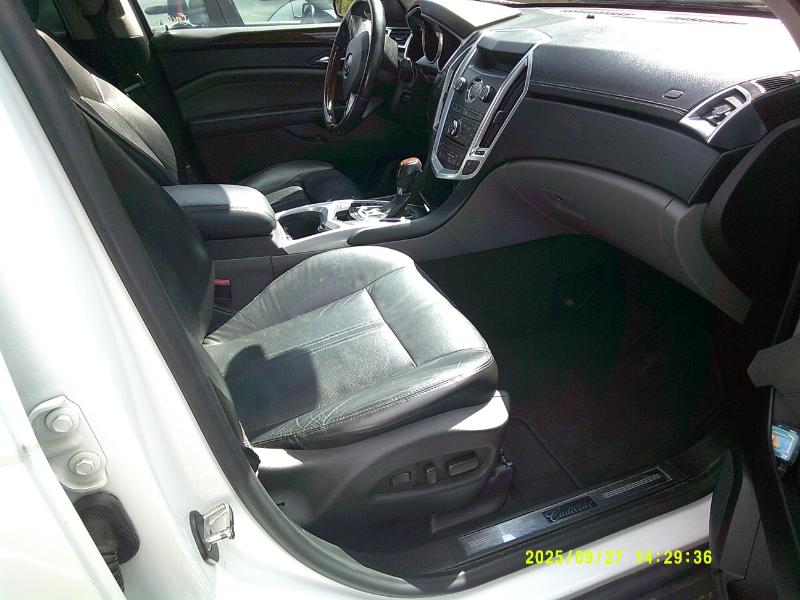 Cadillac SRX Luxury Collection 2011