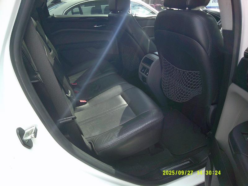 Cadillac SRX Luxury Collection 2011