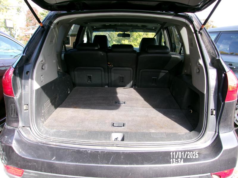 Subaru Tribeca Limited 5-Passenger 2009
