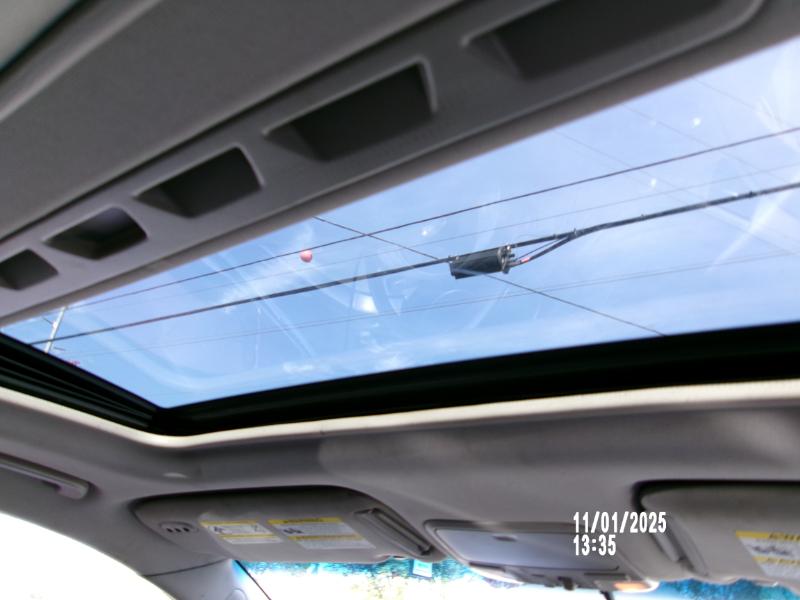 Subaru Tribeca Limited 5-Passenger 2009