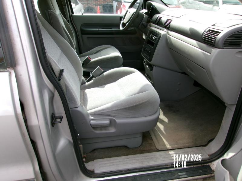 Ford Freestar S 2005