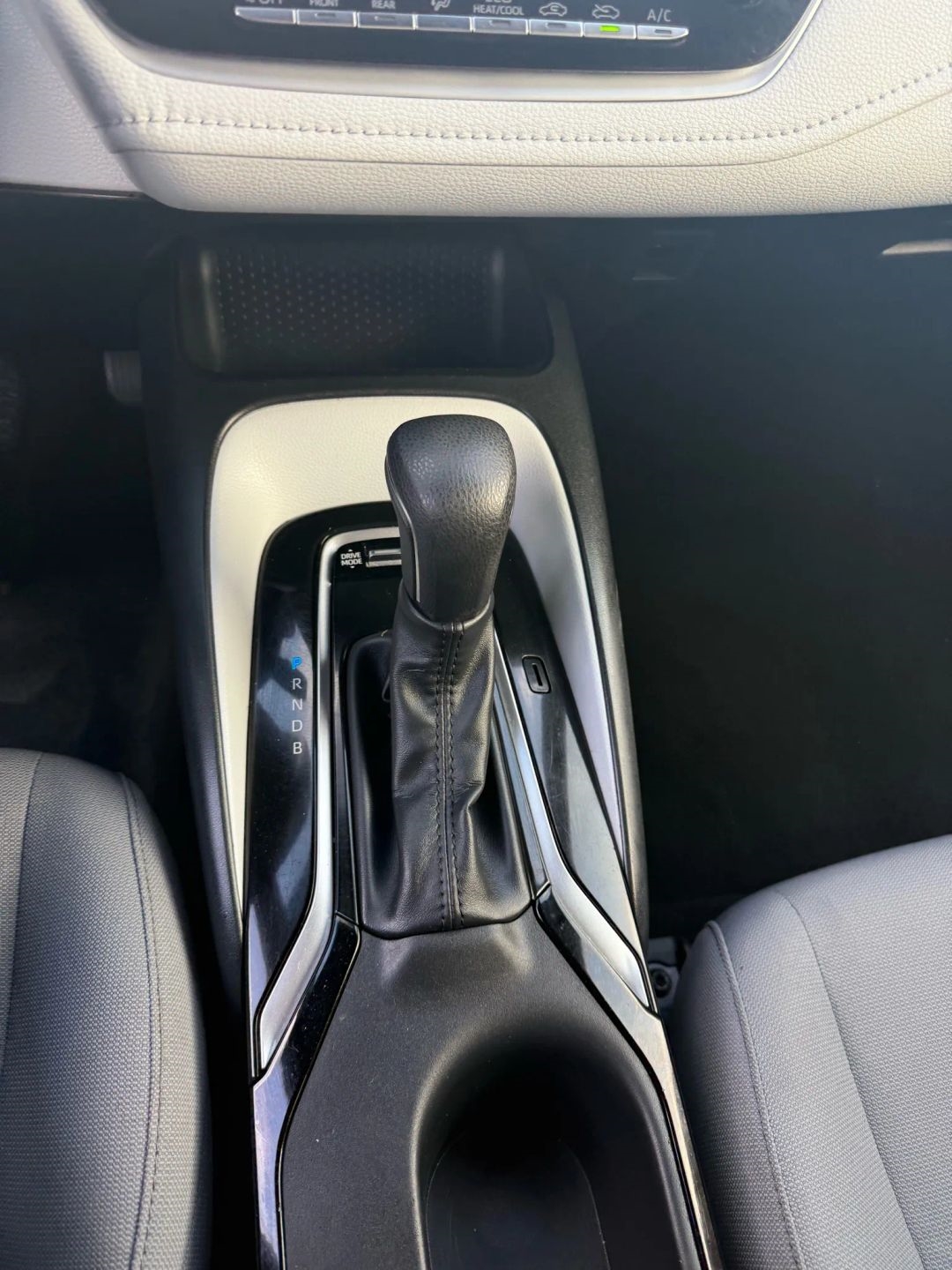 Toyota Corolla Hybrid LE 2024