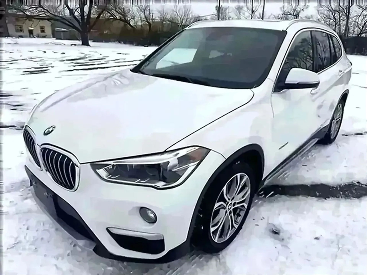 2016 BMW X1 28i's photo