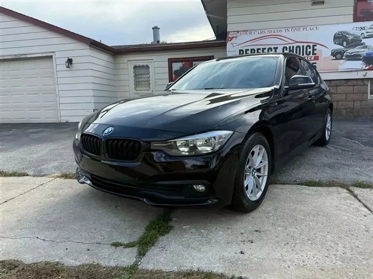 2017 BMW 3-Series 320i xDrive Sedan