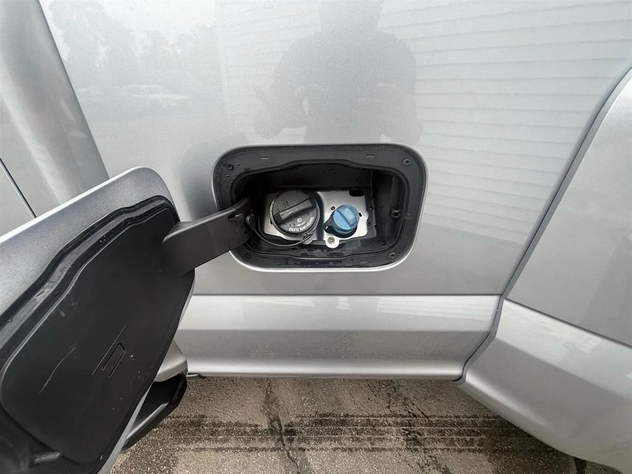 2022 Ford F-350 Super Duty XLT - Photo 8