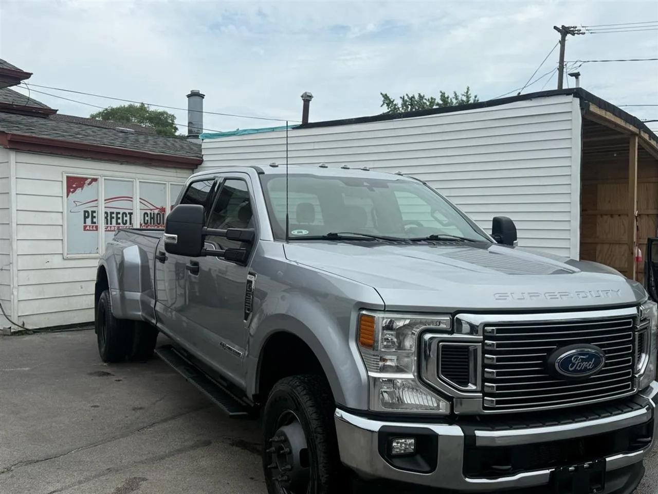 2022 Ford F-350 Super Duty XLT - Photo 15