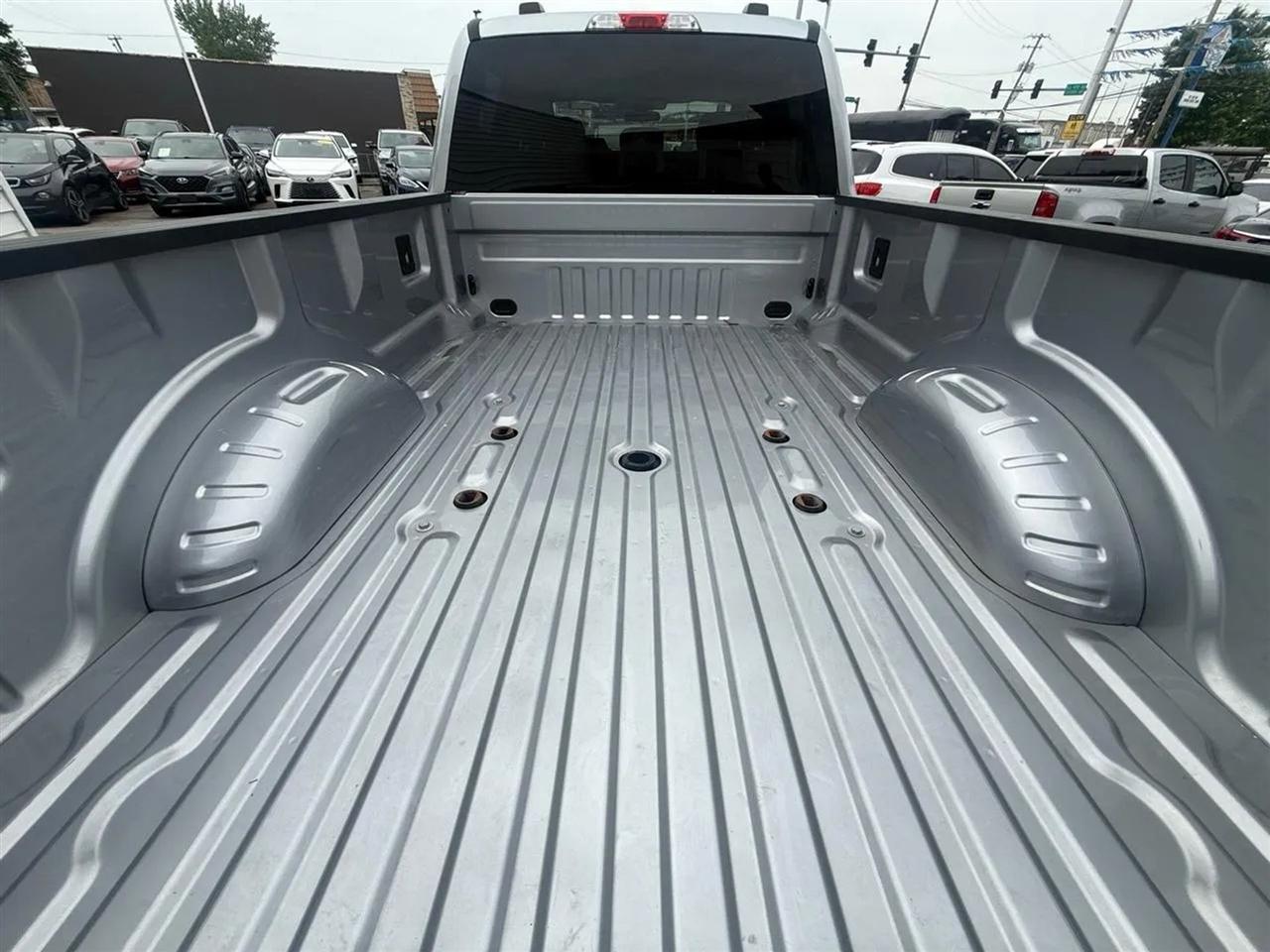 2022 Ford F-350 Super Duty XLT - Photo 22