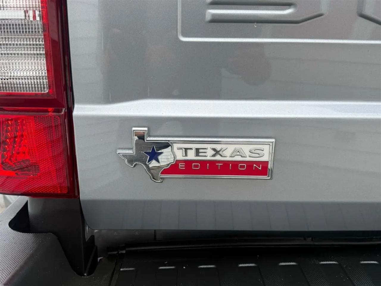 2022 Ford F-350 Super Duty XLT - Photo 27