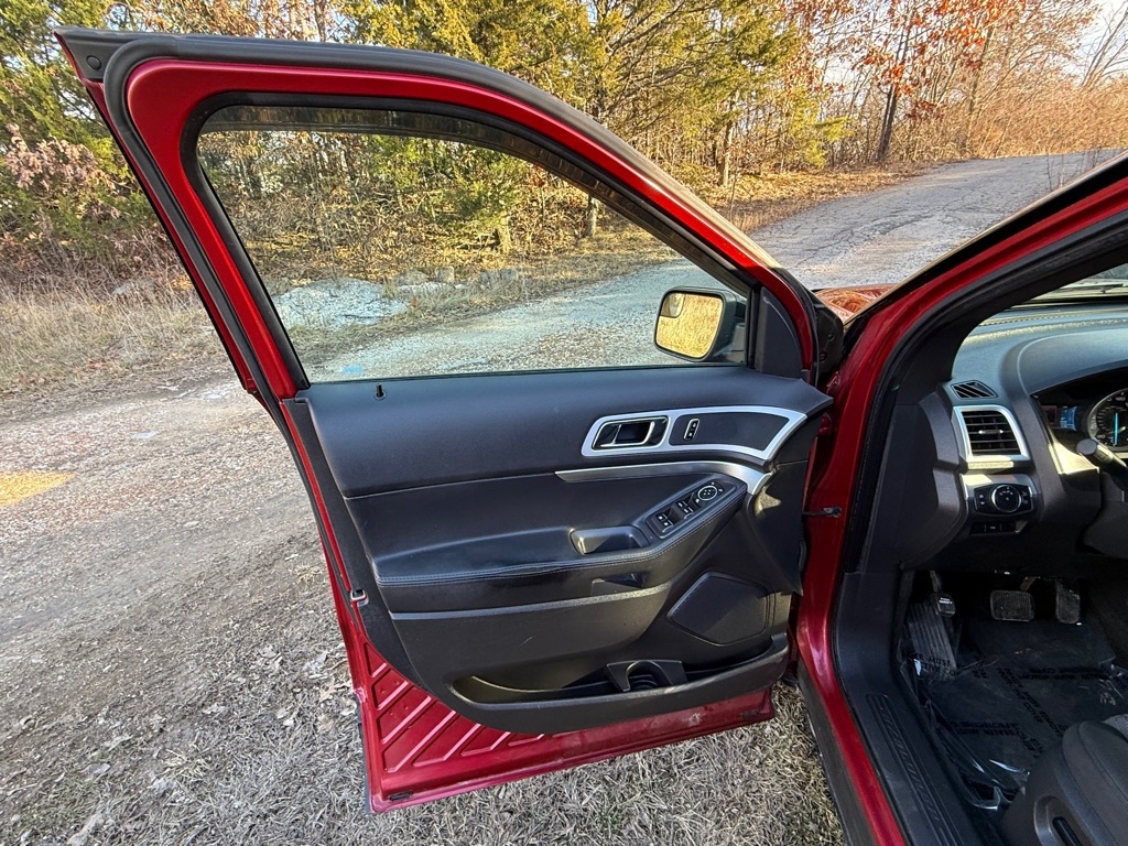 Ford Explorer XLT 4WD 2012